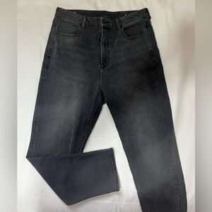 Black Mom Jeans with High-Rise Waist and Vintage Wash